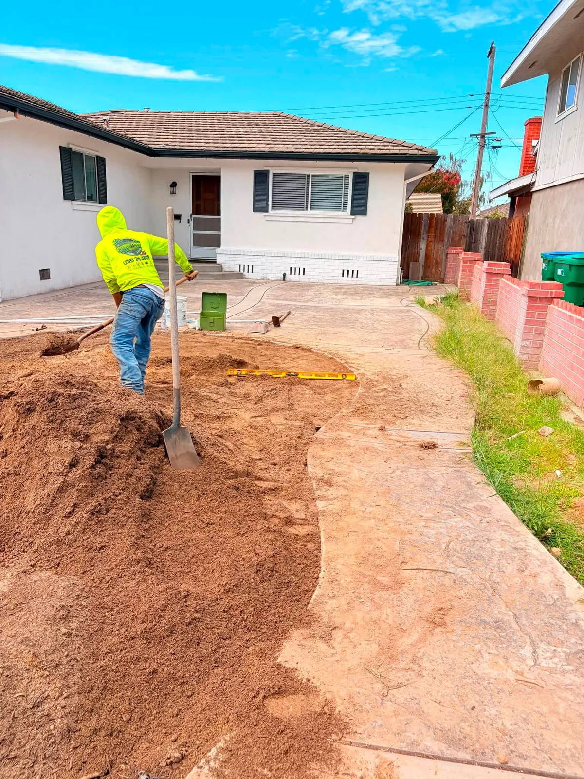 Preparación de terreno por el equipo de Christian Landscaping